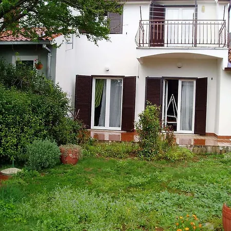 Mira * Starigrad Paklenica